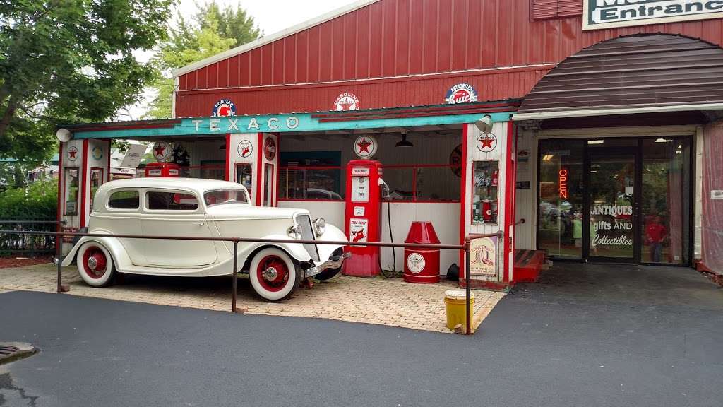 Volo Auto Museum | 27582 Volo Village Rd, Volo, IL 60073, USA | Phone: (815) 385-3644