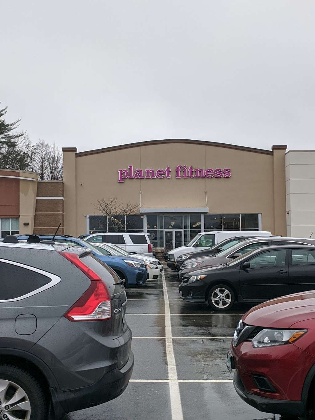 Planet Fitness - Temporarily Closed | 325 Lafayette Rd, Seabrook, NH 03874, USA | Phone: (603) 760-7001