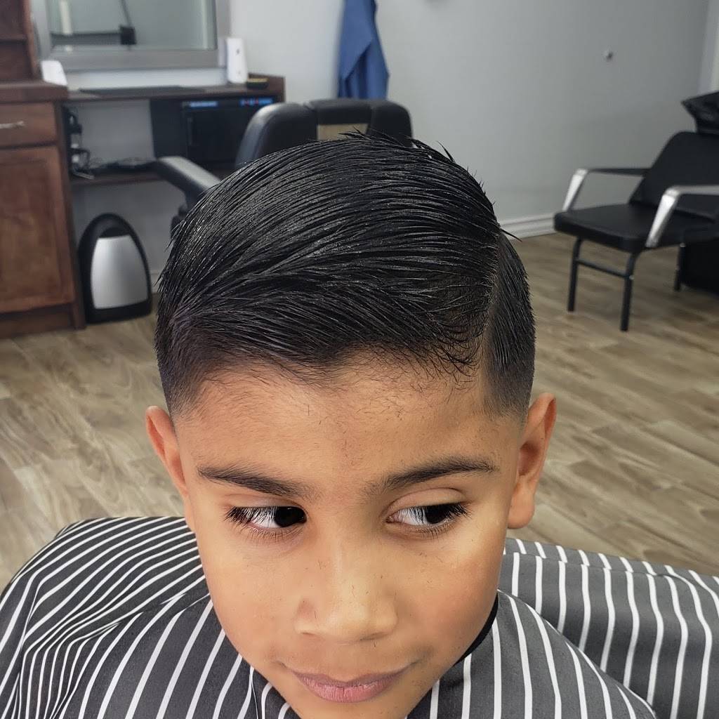 Ciscos Barbershop | 973 Alta Mere Dr, Fort Worth, TX 76116, USA | Phone: (817) 607-8023