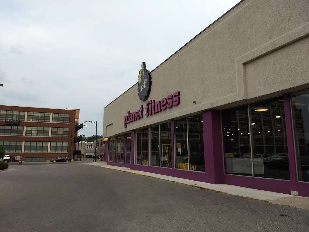 Planet Fitness | 3120 N Pulaski Rd, Chicago, IL 60641, USA | Phone: (773) 685-4140