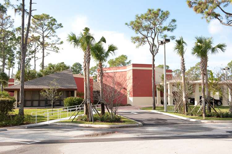 Palm Beach National Chapel | 10055 Heritage Farms Rd, Lake Worth, FL 33449, USA | Phone: (561) 967-1200