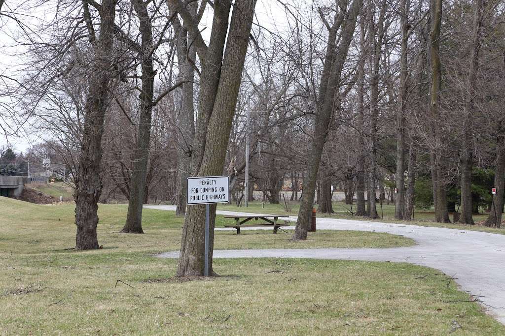 Roadside Park | 15719-15861 W Lincoln Ave, Hinckley, IL 60520, USA