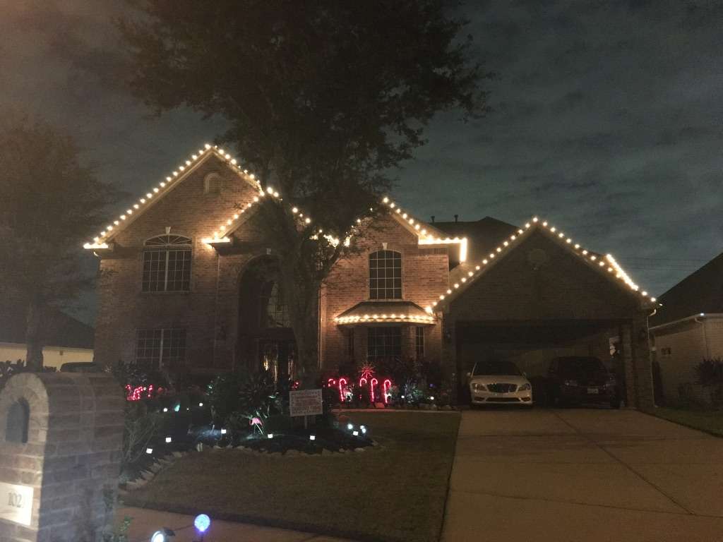 Dependable holiday lights and decor | 2614 Pilgrims Point Ct, Webster, TX 77598, USA | Phone: (832) 362-1884