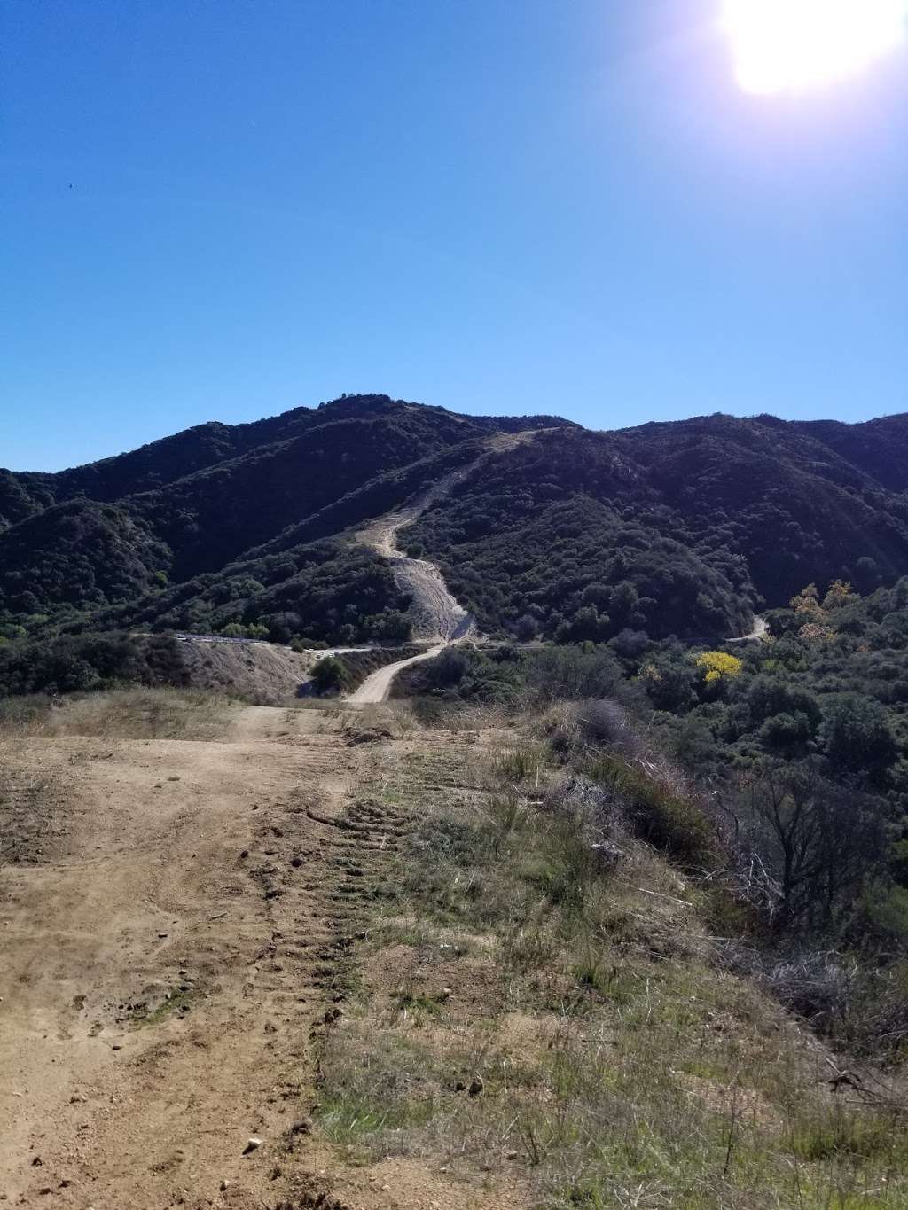 La Tuna Trailhead | S La Tuna Canyon Rd, Sun Valley, CA 91352, USA