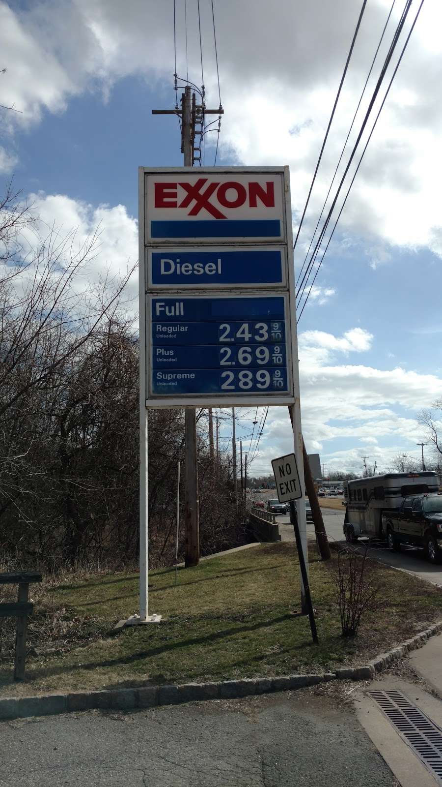 Exxon | 414 US-22, Whitehouse Station, NJ 08889, USA | Phone: (908) 534-2032