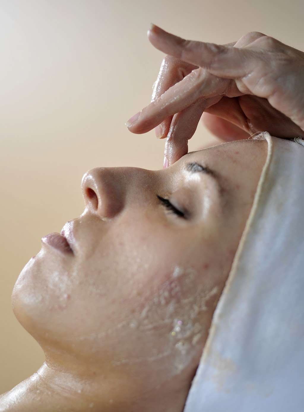By the Bay SkinCare And Massage | 2006 Columbus Pkwy, Benicia, CA 94510, USA | Phone: (707) 747-5407