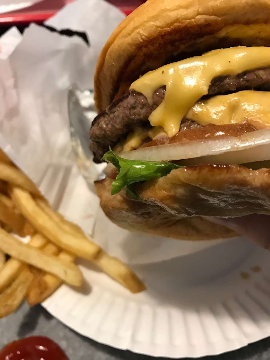 The Burger Garage | 25-36 Jackson Ave, Long Island City, NY 11101, USA | Phone: (718) 392-0424