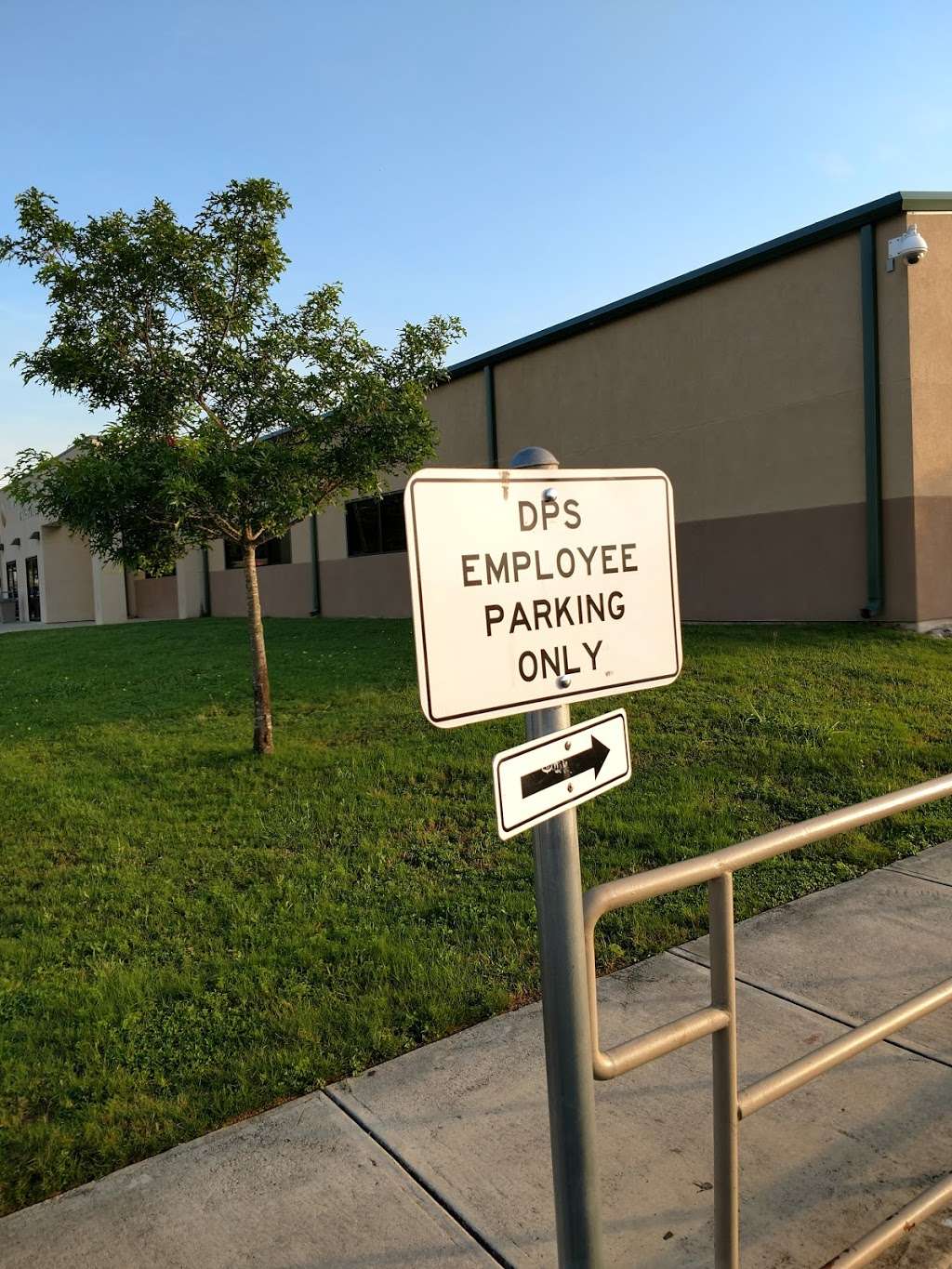 Texas Department of Public Safety Driver License Mega Center | 7410 Huebner Rd, San Antonio, TX 78240, USA | Phone: (210) 531-1000