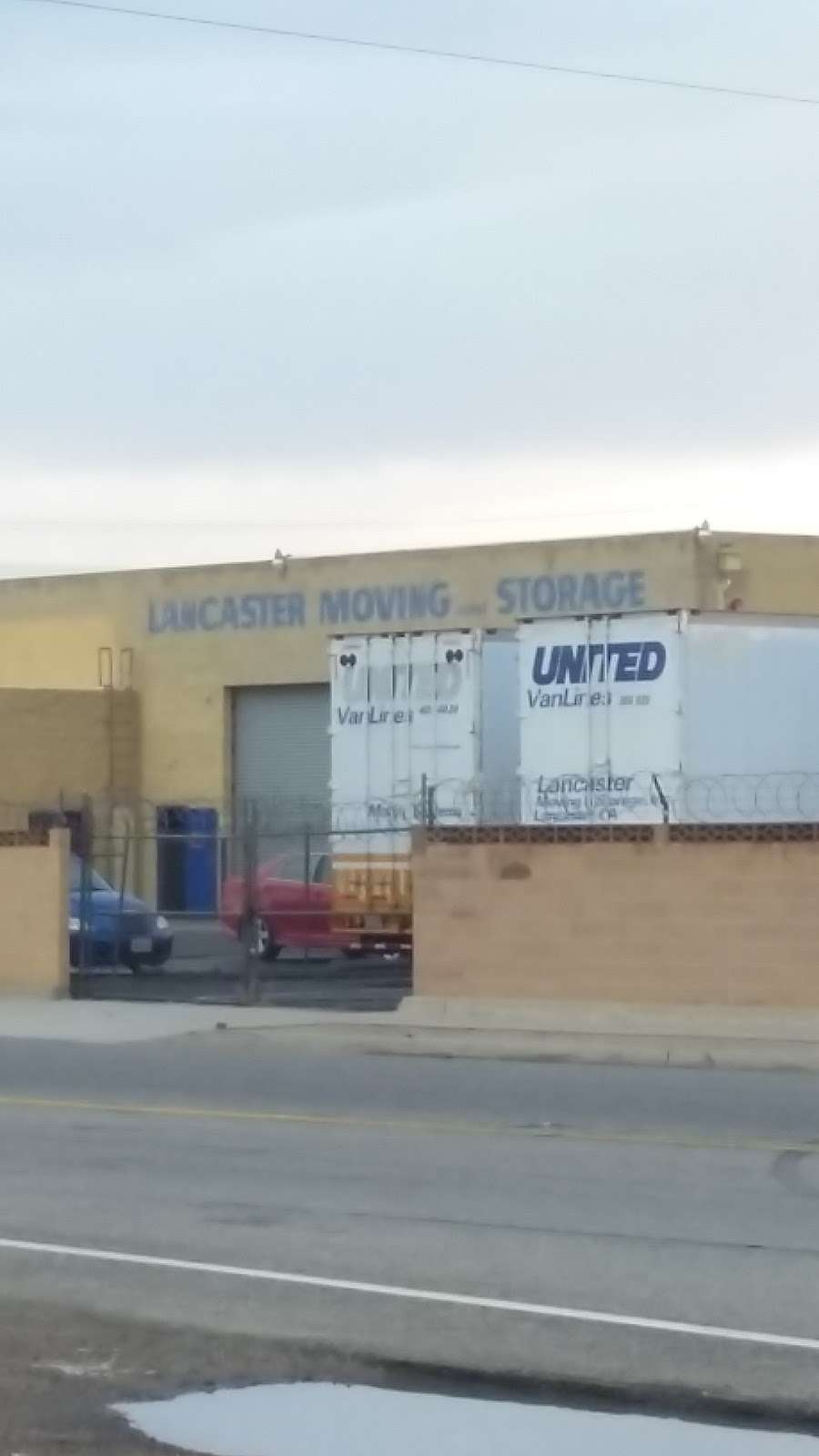 Lancaster Moving And Storage | 45652 Division St, Lancaster, CA 93535, USA | Phone: (661) 942-7515