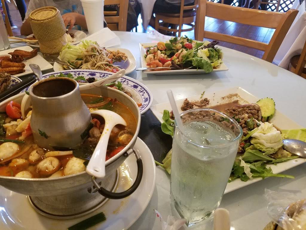 Thai Country | 151 W Bullard Ave, Clovis, CA 93612, USA | Phone: (559) 298-6697