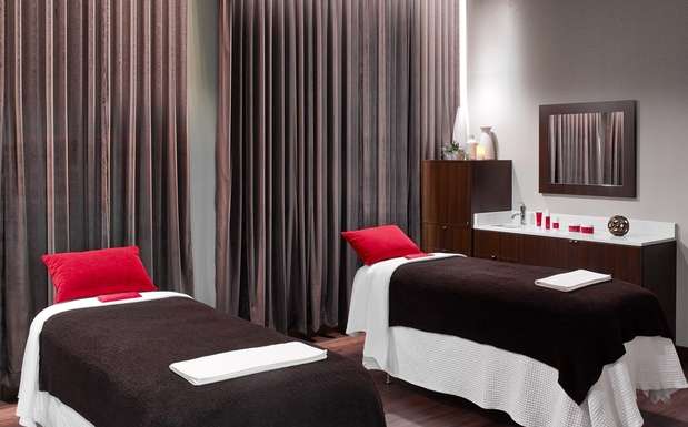 The Red Door Salon & Spa at The Garden City Hotel | Hotel, 45 7th St, Garden City, NY 11530, USA | Phone: (516) 663-7600