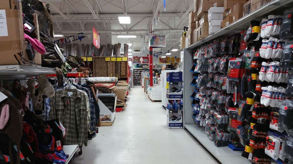 Ollies Bargain Outlet | 13670 N Meridian St, Carmel, IN 46032, USA | Phone: (317) 818-1004