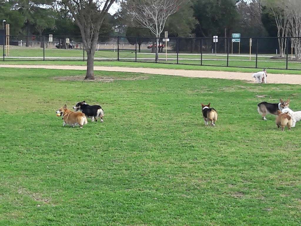 Congressman Bill Archer Dog Park | 3201 Hwy 6, Houston, TX 77084, USA | Phone: (281) 496-2177