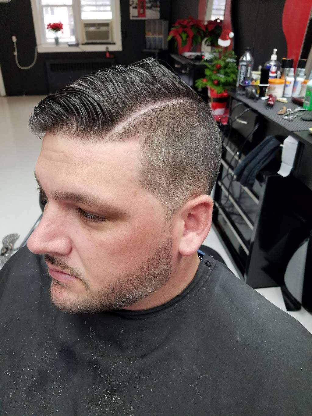 Razors Edge Barbershop | 501 Capitol Trail, Newark, DE 19711, USA | Phone: (302) 737-1914