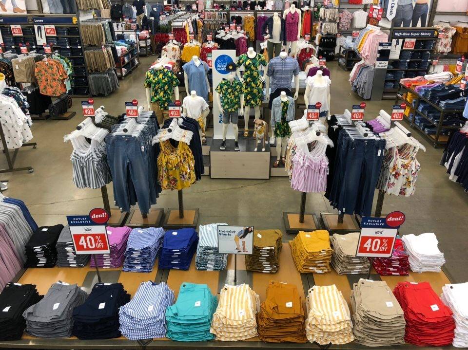 Old Navy Outlet - with Curbside Pickup | 2200 Tanger Blvd Suite 530, Washington, PA 15301, USA | Phone: (724) 749-8015