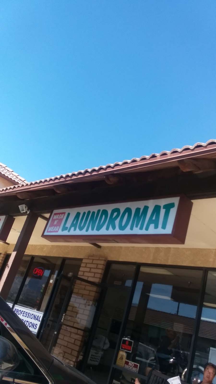 Phelan Laundromat | 3936 Phelan Rd ste a6, Phelan, CA 92371, USA | Phone: (760) 868-8800