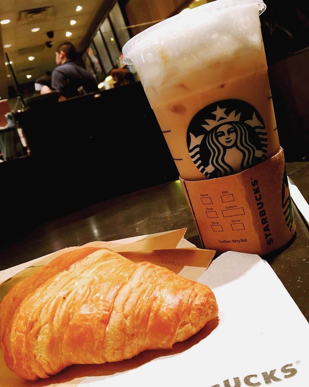 Starbucks | 3 Brewster Rd, Newark, NJ 07114, USA | Phone: (800) 782-7282