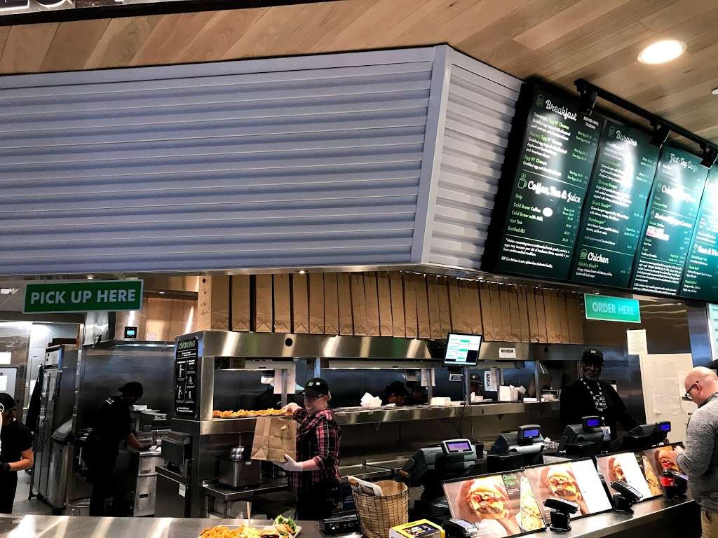 Shake Shack | Phoenix Sky Harbor International Airport (PHX), Terminal 3, 3400 E Sky Harbor Blvd, Phoenix, AZ 85034, USA