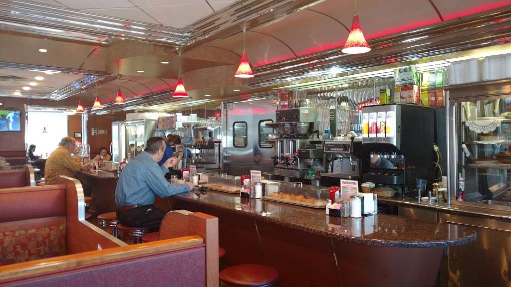 Club Diner | 20 N Black Horse Pike, Bellmawr, NJ 08031, USA | Phone: (856) 931-2880