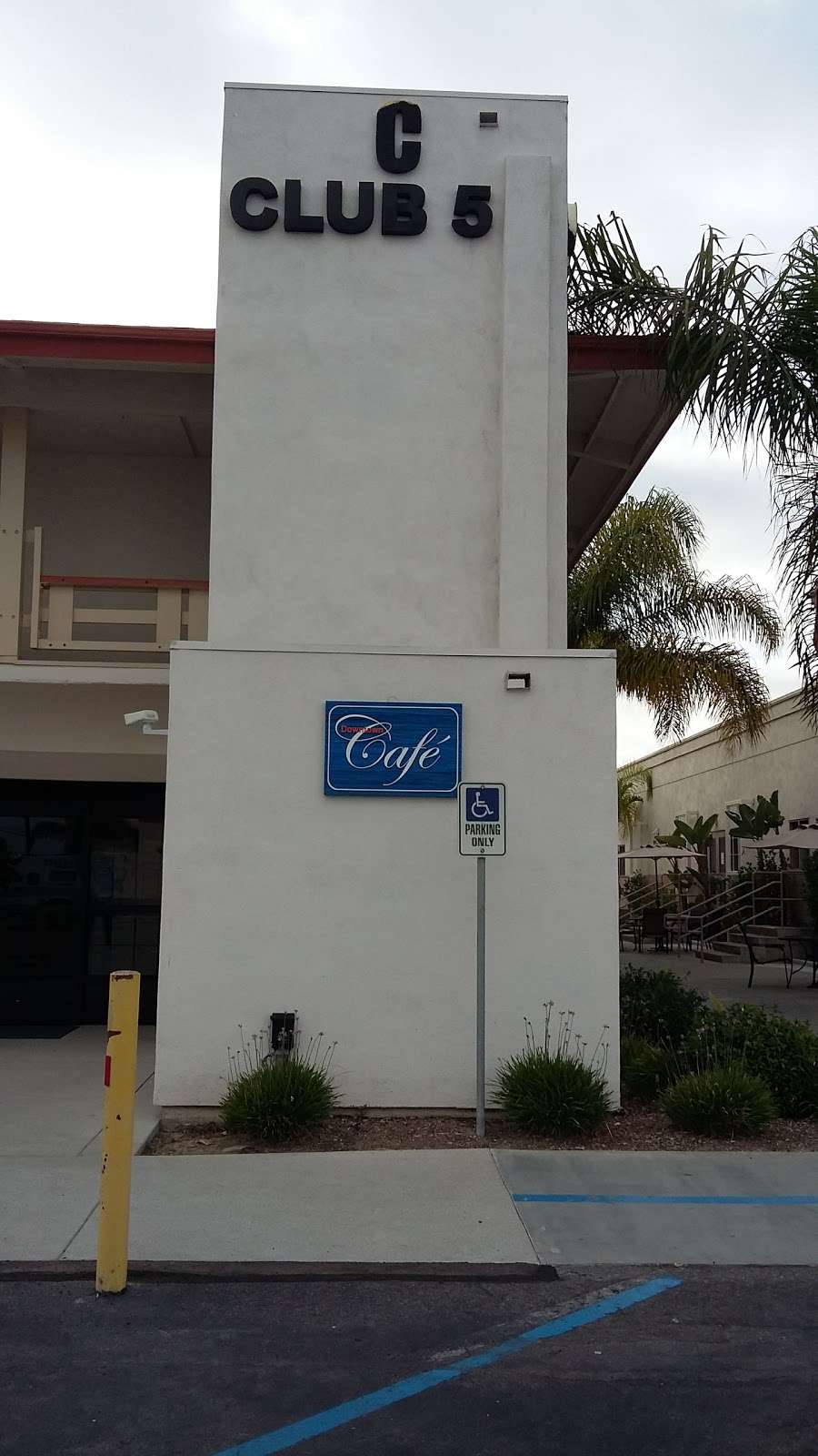 Cafe | 13531 St Andrews Dr, Seal Beach, CA 90740, USA | Phone: (562) 431-6586