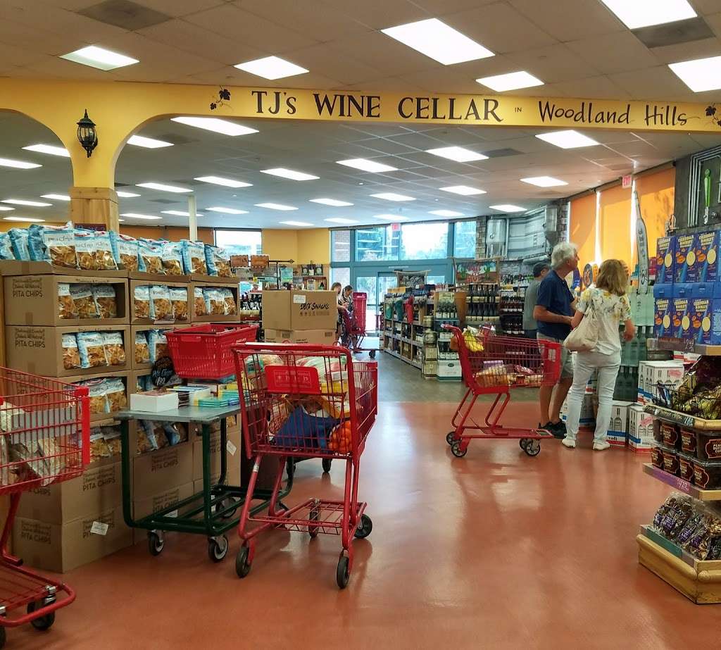 Trader Joes | 21055 Ventura Blvd, Woodland Hills, CA 91364, USA | Phone: (818) 712-9475