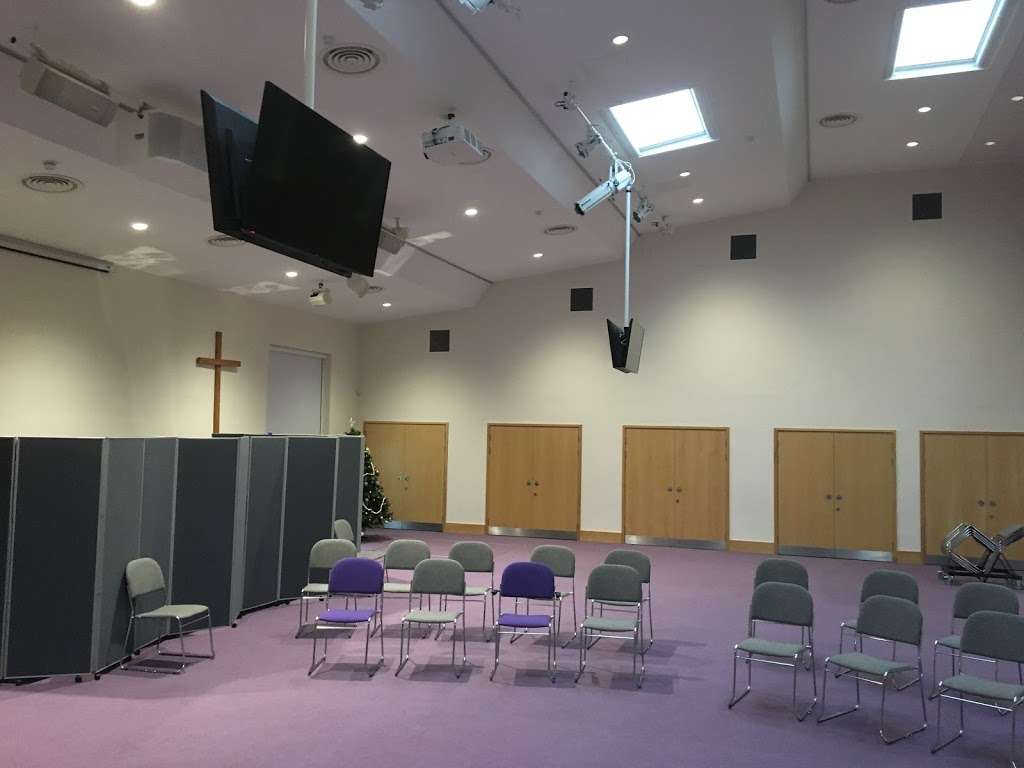 Merland Rise Church | Merland Rise, Epsom, Tadworth KT20 5JG, UK | Phone: 01737 215731