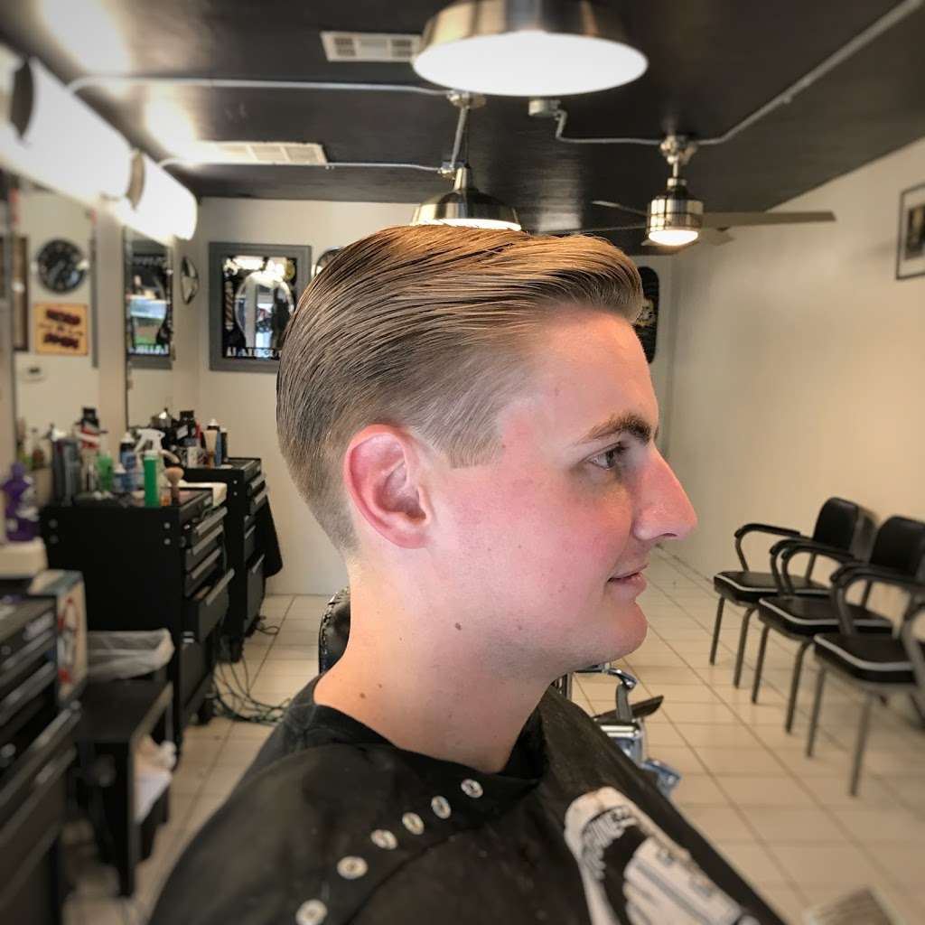 Monument Barbershop & Shave Parlor | 4215 N 16th St #11, Phoenix, AZ 85016, USA | Phone: (602) 296-7288