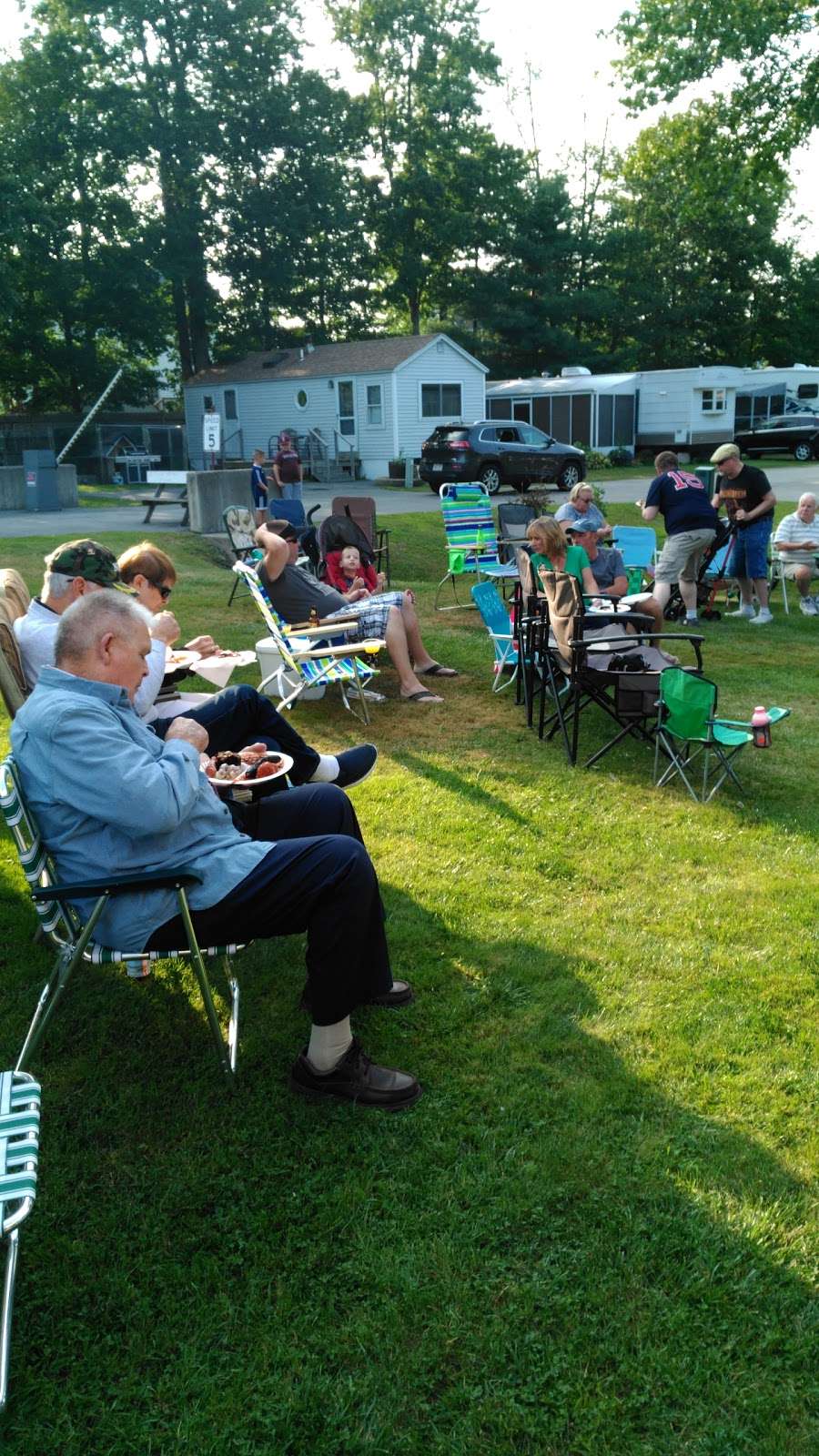 Twin Brooks Campground | 211 Lower Collins St, Seabrook, NH 03874, USA | Phone: (603) 474-5163