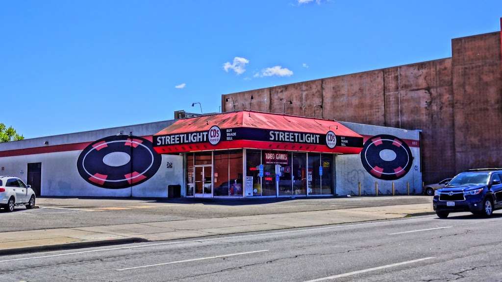 Streetlight Records | 980 S Bascom Ave, San Jose, CA 95128, USA | Phone: (408) 292-1404