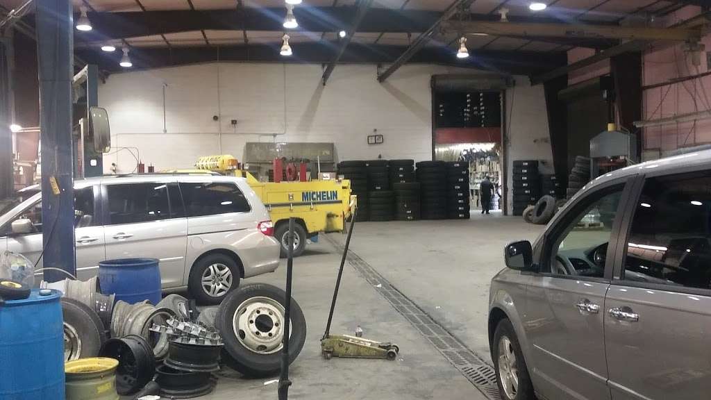 S & S Tire Service | 900 E Patrick St, Frederick, MD 21701, USA | Phone: (301) 696-0669