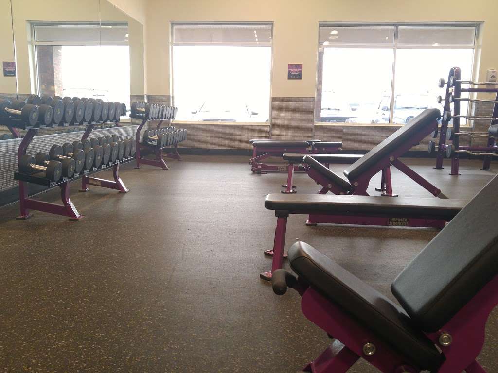 Planet Fitness | 1901 E 37th Ave, Hobart, IN 46342, USA | Phone: (219) 940-3956