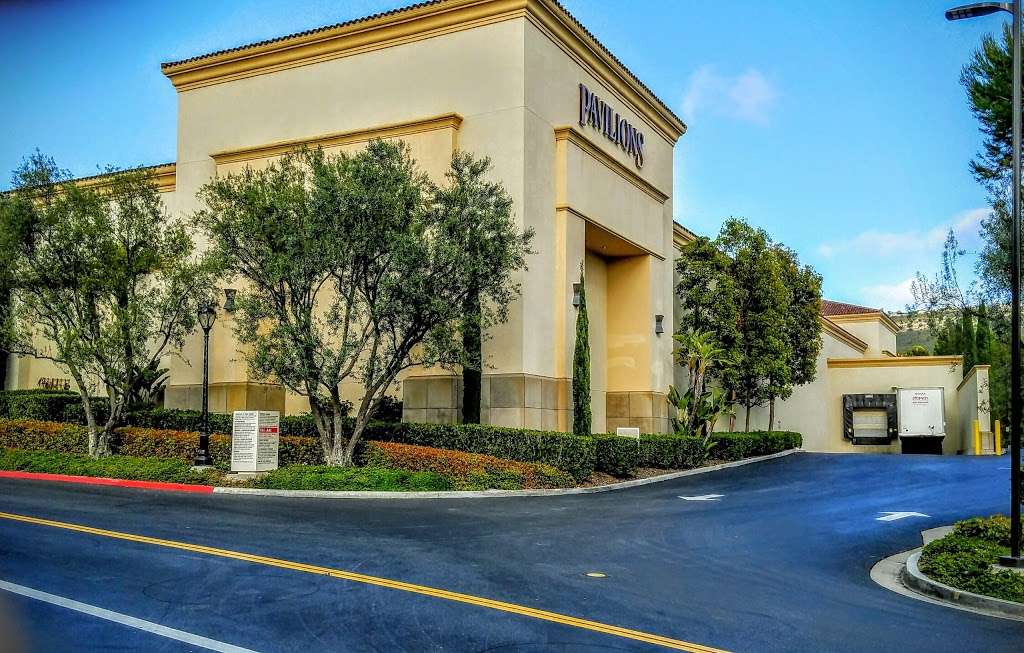 Newport Coast Shopping Center | 21101 - 21185 Newport Coast Dr, Newport Beach, CA 92657, USA | Phone: (949) 720-3100