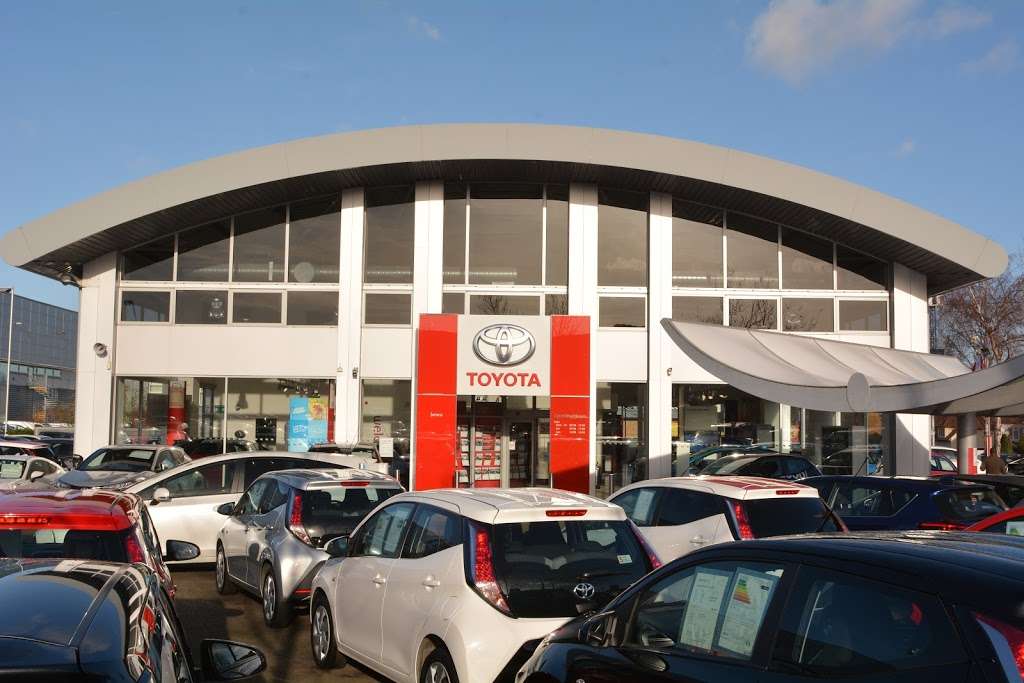 Jemca Toyota Croydon | 602 Purley Way, Croydon CR0 4RF, UK | Phone: 020 8649 5959