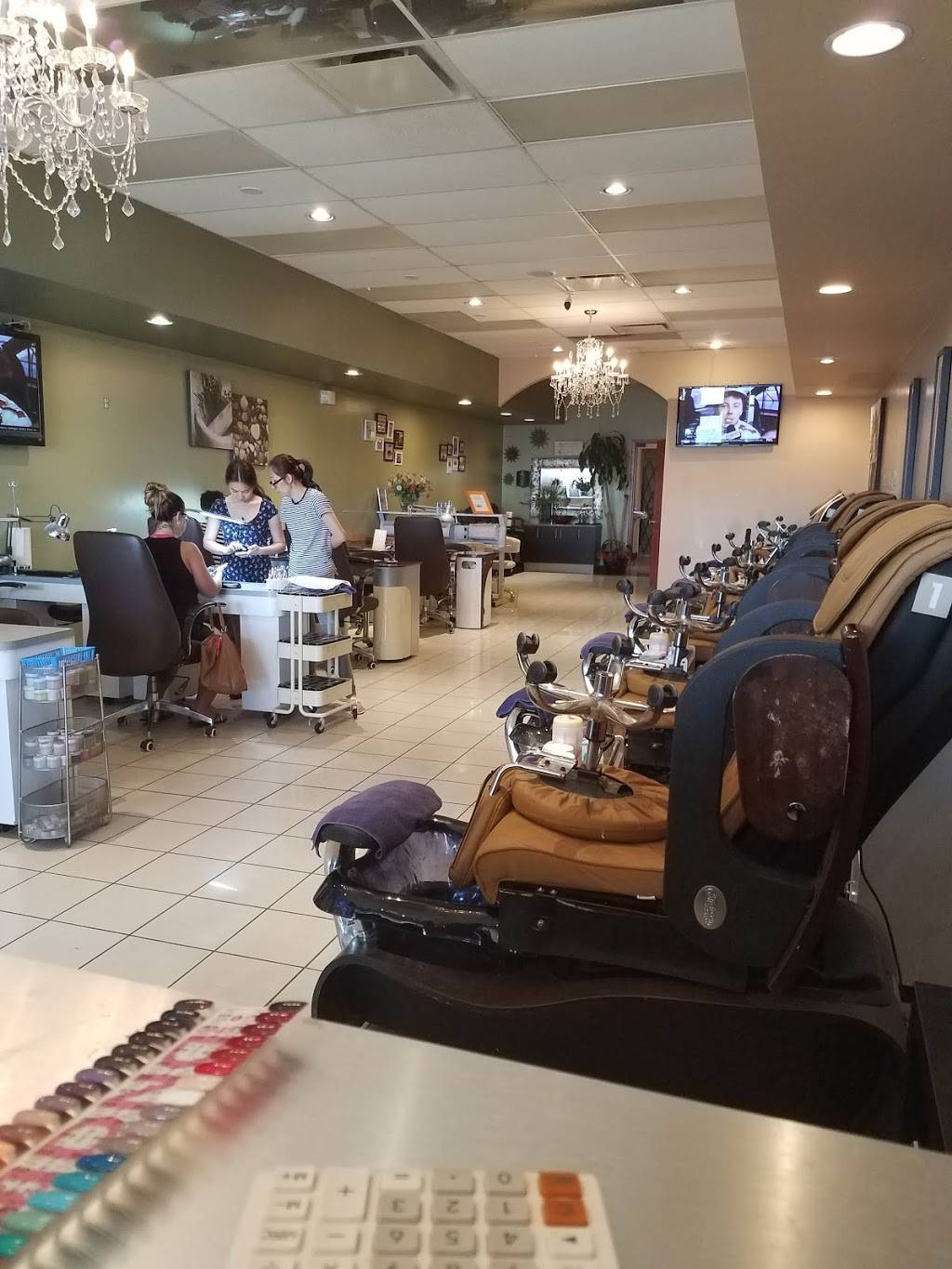 Color Me Nails & Hair Spa | 411 N Fruitland Blvd, Salisbury, MD 21801, USA | Phone: (410) 543-8989