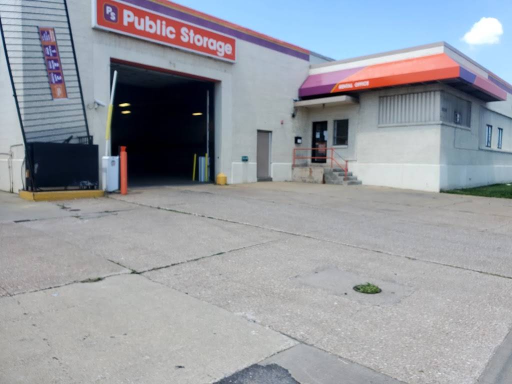 Public Storage | 2250 W 117th St, Cleveland, OH 44111, USA | Phone: (216) 706-9699