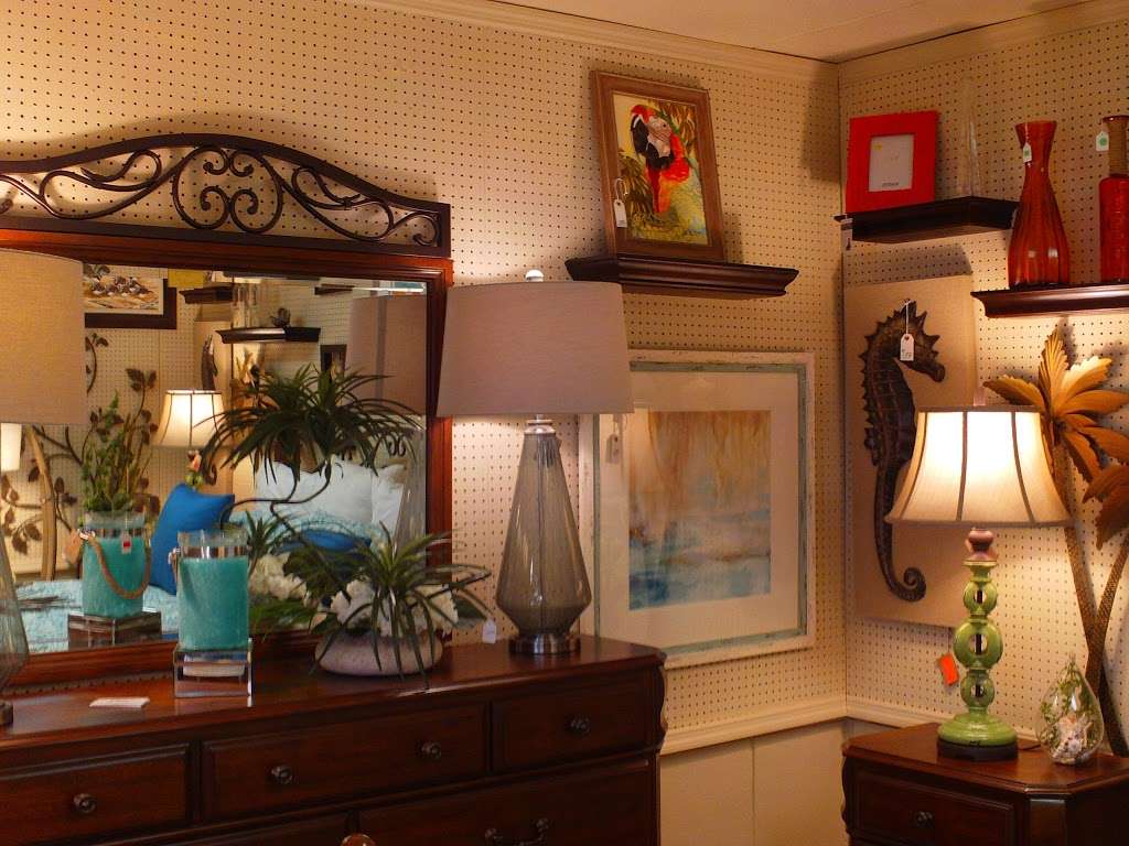 Accents Home Decor & Fine Furniture | 2712 N Cocoa Blvd, Cocoa, FL 32922, USA | Phone: (321) 632-5366