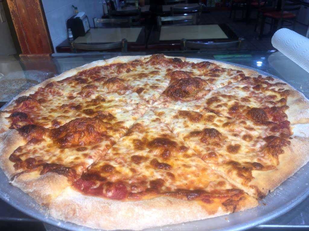 Dannas Deli And Pizzeria | 169-08 Crocheron Ave, Flushing, NY 11358, USA | Phone: (718) 878-0042