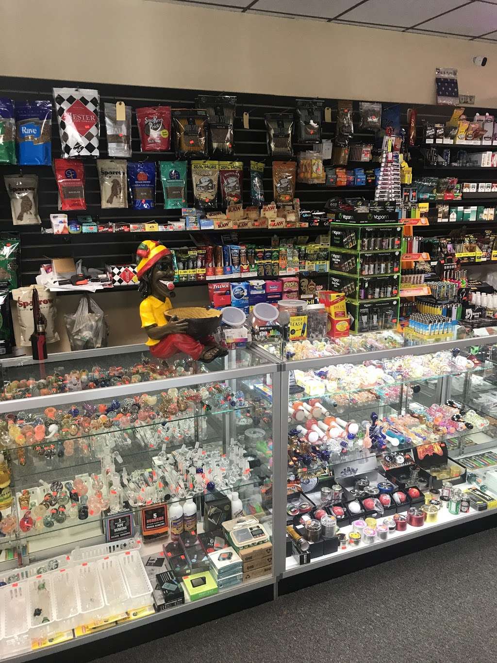 WONDERLAND SMOKE SHOP | 3 Park St, Rehoboth, MA 02769, USA | Phone: (508) 455-0856