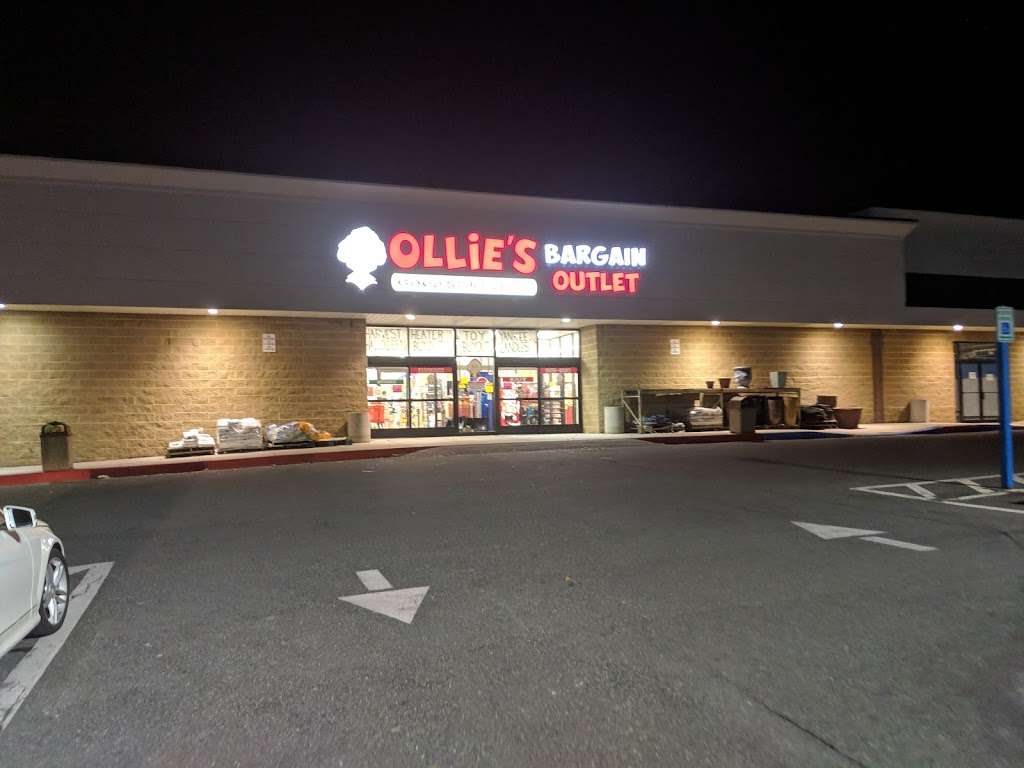 Ollies Bargain Outlet | Aberdeen Shopping Plaza Aberdeen #20, Aberdeen, MD 21001, USA | Phone: (410) 273-0244