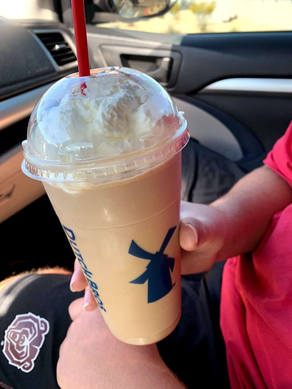 Dutch Bros | 6965 N 95th Ave, Glendale, AZ 85381, USA | Phone: (541) 955-4700