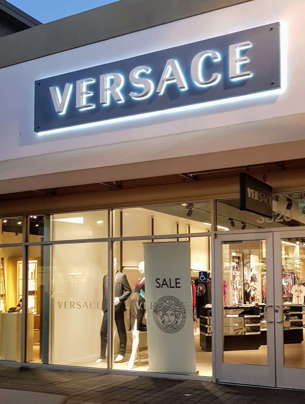 Versace Outlet | San Francisco, Premium Outlets, 2774 Livermore Outlets Dr, Livermore, CA 94551, USA | Phone: (925) 344-8511