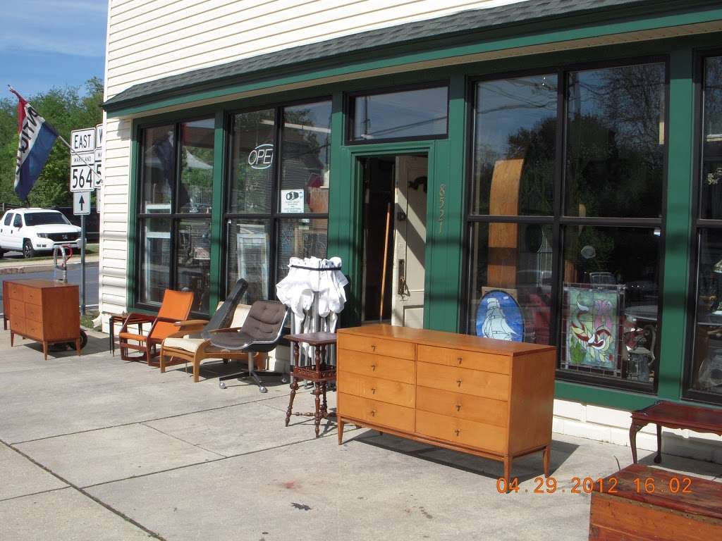 Christophers Antiques | 8521 Chestnut Ave, Bowie, MD 20715, USA | Phone: (301) 262-1299