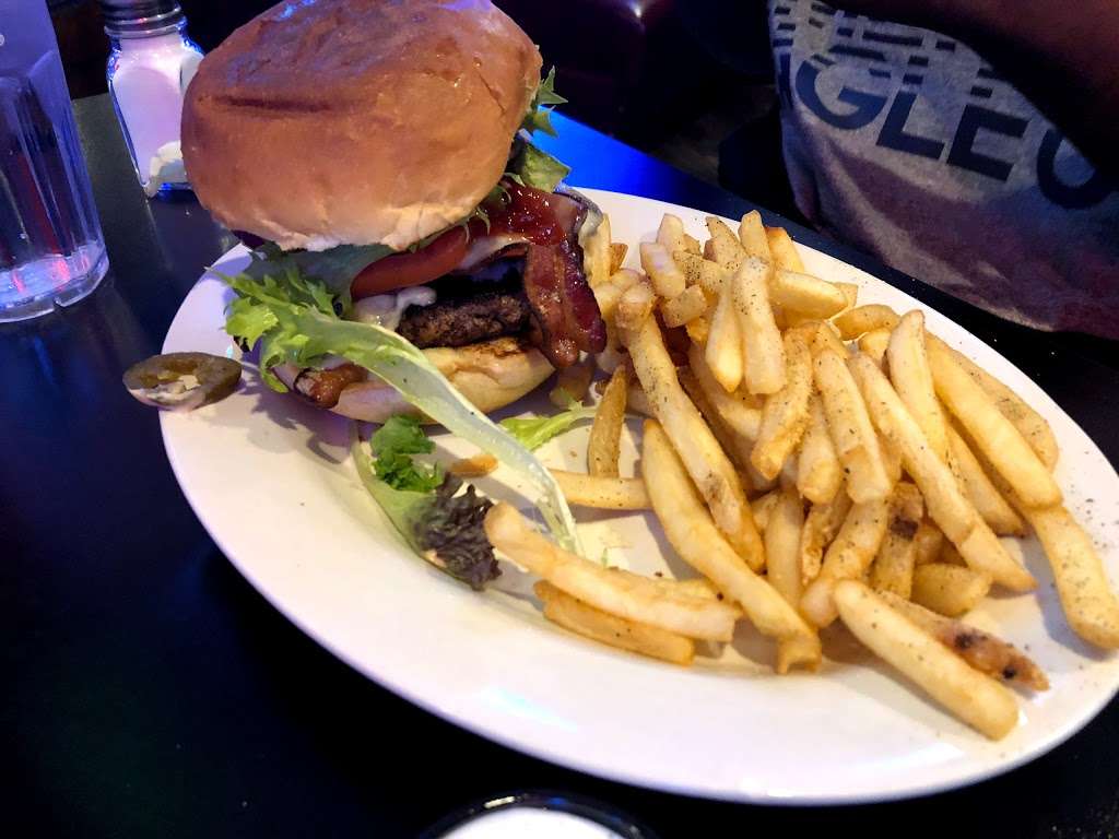 Sports Page Food & Spirits | 8400 Bellhaven Blvd # H, Charlotte, NC 28216, USA | Phone: (704) 399-4417