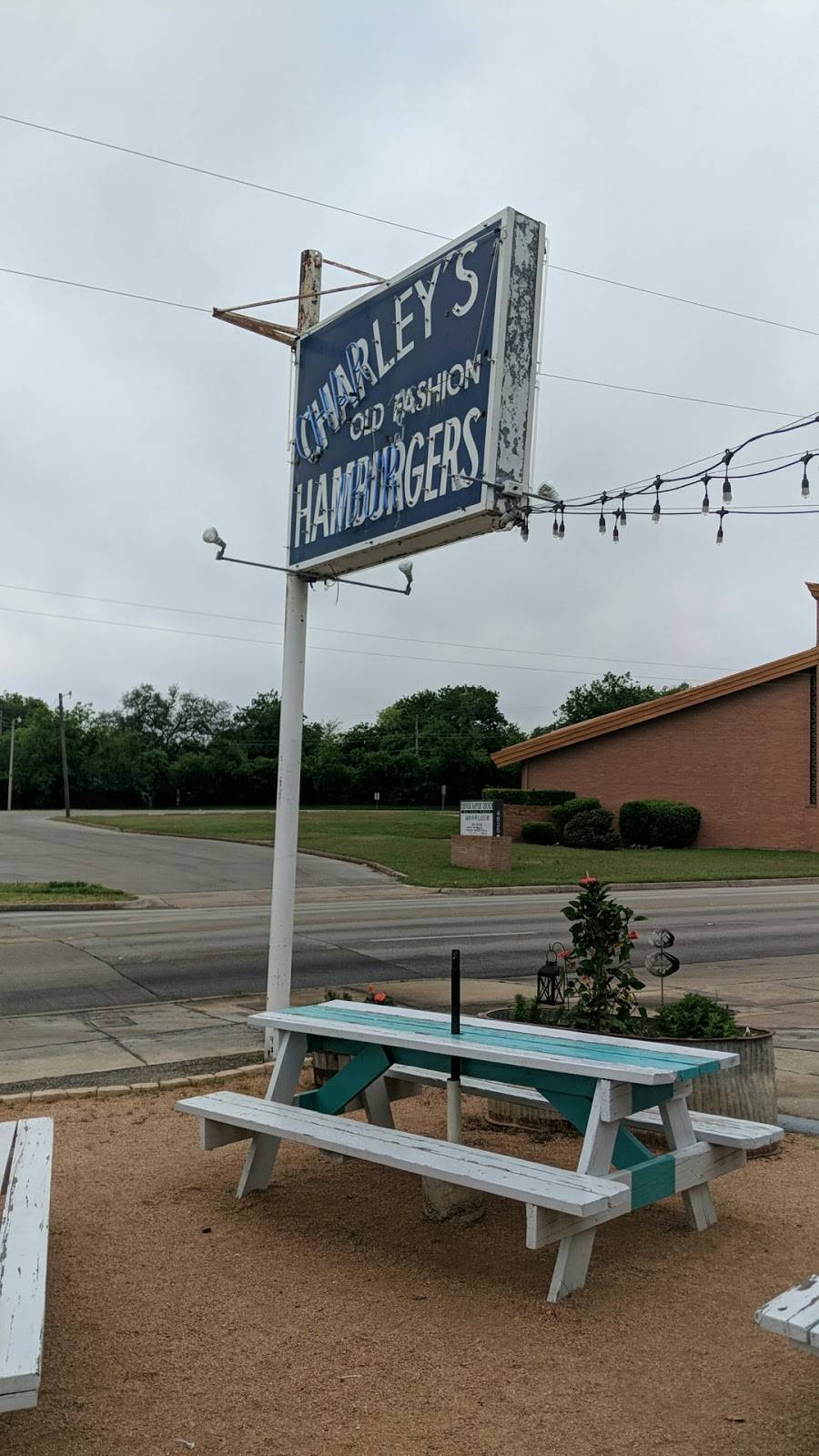 Charleys Old Fashioned Hamburgers | 4616 Granbury Rd, Fort Worth, TX 76133, USA | Phone: (817) 924-8611