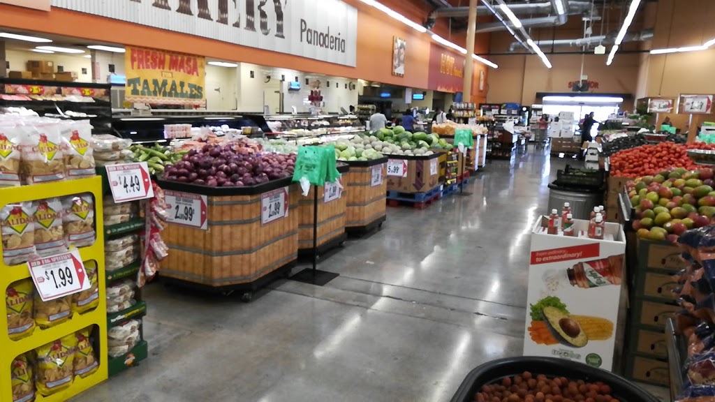 Superior Grocers | 2401 Saviers Rd, Oxnard, CA 93033, USA | Phone: (805) 204-3115