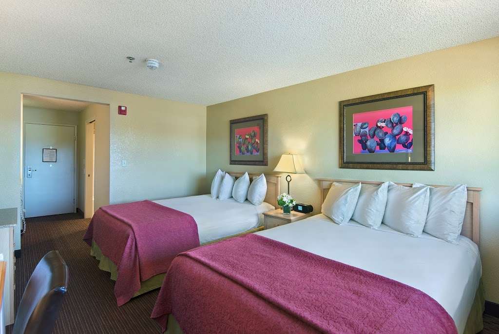 Oxford Suites Lancaster | 1651 W Ave K, Lancaster, CA 93534, USA | Phone: (661) 949-3423