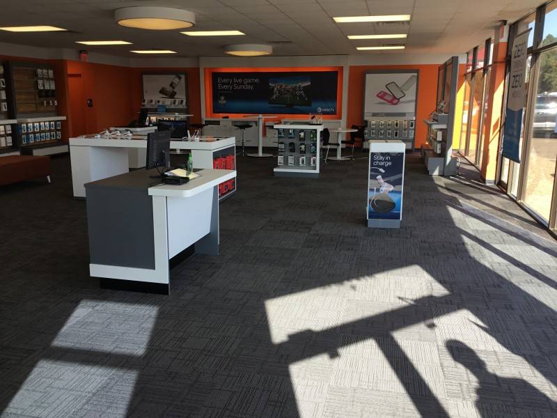 AT&T Store | 5718 4th St Suite E, Lubbock, TX 79416, USA | Phone: (806) 799-2422