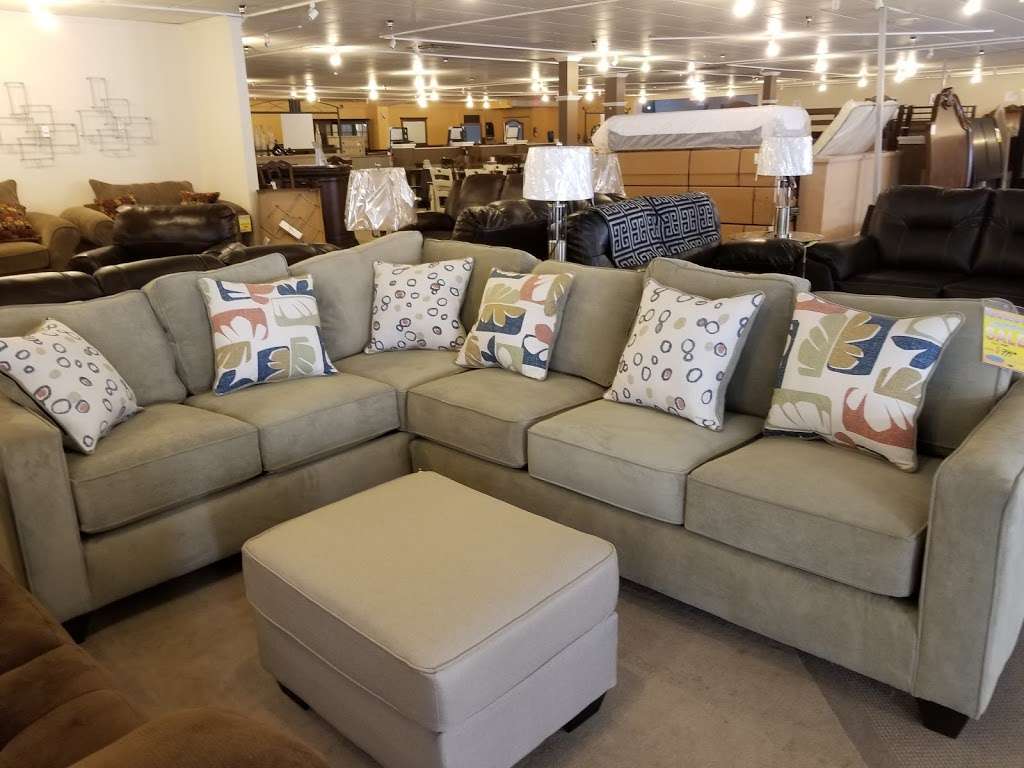 Comptons Furniture & More Smithville | 1501 US-169, Smithville, MO 64089, USA | Phone: (816) 873-3215