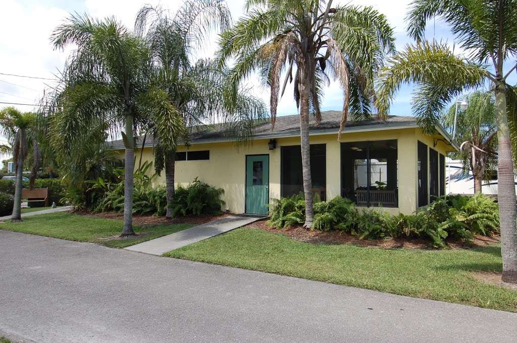 Pahokee Beach RV Resort | 297 W Main St, Pahokee, FL 33476, USA | Phone: (561) 951-4663