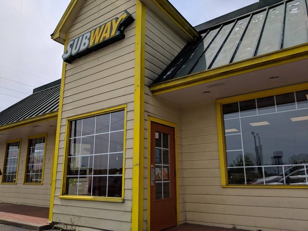 Subway | 305 W Trinity Ln, Nashville, TN 37207, USA | Phone: (615) 258-3662